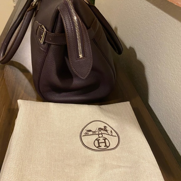 HERMES Leather Shoulder/ HandBag. - Picture 10 of 11